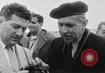 Immagine di I prigionieri cinesi Taipei Taiwan, 1954, secondo 28 filmato di repertorio 65675052451