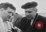 Immagine di I prigionieri cinesi Taipei Taiwan, 1954, secondo 29 filmato di repertorio 65675052451