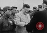 Immagine di I prigionieri cinesi Taipei Taiwan, 1954, secondo 33 filmato di repertorio 65675052451