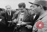 Immagine di I prigionieri cinesi Taipei Taiwan, 1954, secondo 38 filmato di repertorio 65675052451