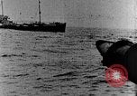 Standbild Untergang ein herrenloses Schiff United States USA, 1905, aus Sekunde 13 historischem Filmmaterial Videoclip 65675052476