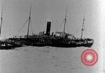 Standbild Untergang ein herrenloses Schiff United States USA, 1905, aus Sekunde 27 historischem Filmmaterial Videoclip 65675052476