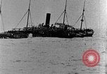 Standbild Untergang ein herrenloses Schiff United States USA, 1905, aus Sekunde 30 historischem Filmmaterial Videoclip 65675052476