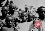 Immagine di Popolazioni indigene Uganda, 1924, secondo 22 filmato di repertorio 65675052478