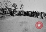 Immagine di Popolazioni indigene Uganda, 1924, secondo 33 filmato di repertorio 65675052478