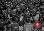 Standbild native Schulkinder Uganda, 1924, aus Sekunde 59 historischem Filmmaterial Videoclip 65675052480