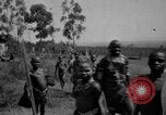 Standbild native people Uganda, 1924, aus Sekunde 4 historischem Filmmaterial Videoclip 65675052481