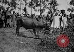 Standbild native people Uganda, 1924, aus Sekunde 8 historischem Filmmaterial Videoclip 65675052481