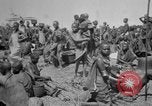 Standbild native people Uganda, 1924, aus Sekunde 32 historischem Filmmaterial Videoclip 65675052481