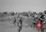 Standbild native people Uganda, 1924, aus Sekunde 42 historischem Filmmaterial Videoclip 65675052481