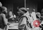 Immagine di Popolazioni indigene Uganda, 1924, secondo 40 filmato di repertorio 65675052483
