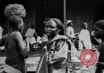Immagine di Popolazioni indigene Uganda, 1924, secondo 41 filmato di repertorio 65675052483