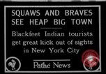 Standbild Blackfoot Indianer besuchen Sie New York City Mayor Walker New York City USA, 1927, aus Sekunde 1 historischem Filmmaterial Videoclip 65675052488