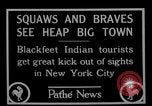 Standbild Blackfoot Indianer besuchen Sie New York City Mayor Walker New York City USA, 1927, aus Sekunde 4 historischem Filmmaterial Videoclip 65675052488