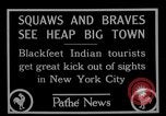 Standbild Blackfoot Indianer besuchen Sie New York City Mayor Walker New York City USA, 1927, aus Sekunde 9 historischem Filmmaterial Videoclip 65675052488