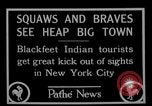Standbild Blackfoot Indianer besuchen Sie New York City Mayor Walker New York City USA, 1927, aus Sekunde 10 historischem Filmmaterial Videoclip 65675052488