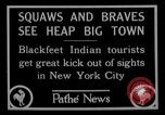 Standbild Blackfoot Indianer besuchen Sie New York City Mayor Walker New York City USA, 1927, aus Sekunde 12 historischem Filmmaterial Videoclip 65675052488
