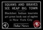 Standbild Blackfoot Indianer besuchen Sie New York City Mayor Walker New York City USA, 1927, aus Sekunde 14 historischem Filmmaterial Videoclip 65675052488