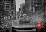 Standbild Blackfoot Indianer besuchen Sie New York City Mayor Walker New York City USA, 1927, aus Sekunde 17 historischem Filmmaterial Videoclip 65675052488