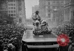 Standbild Blackfoot Indianer besuchen Sie New York City Mayor Walker New York City USA, 1927, aus Sekunde 23 historischem Filmmaterial Videoclip 65675052488