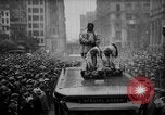 Standbild Blackfoot Indianer besuchen Sie New York City Mayor Walker New York City USA, 1927, aus Sekunde 24 historischem Filmmaterial Videoclip 65675052488