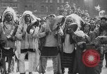 Standbild Blackfoot Indianer besuchen Sie New York City Mayor Walker New York City USA, 1927, aus Sekunde 29 historischem Filmmaterial Videoclip 65675052488