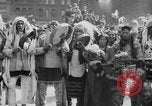 Standbild Blackfoot Indianer besuchen Sie New York City Mayor Walker New York City USA, 1927, aus Sekunde 31 historischem Filmmaterial Videoclip 65675052488