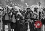Standbild Blackfoot Indianer besuchen Sie New York City Mayor Walker New York City USA, 1927, aus Sekunde 34 historischem Filmmaterial Videoclip 65675052488