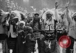 Standbild Blackfoot Indianer besuchen Sie New York City Mayor Walker New York City USA, 1927, aus Sekunde 36 historischem Filmmaterial Videoclip 65675052488