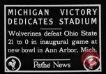 Immagine di La prima partita di calcio nel 1927 a New Michigan Stadium Ann Arbor Michigan USA, 1927, secondo 3 filmato di repertorio 65675052490
