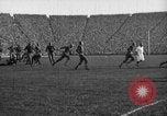 Immagine di La prima partita di calcio nel 1927 a New Michigan Stadium Ann Arbor Michigan USA, 1927, secondo 37 filmato di repertorio 65675052490