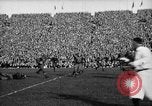Immagine di La prima partita di calcio nel 1927 a New Michigan Stadium Ann Arbor Michigan USA, 1927, secondo 42 filmato di repertorio 65675052490