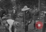 Immagine di Presidente Calvin Coolidge a Mount Rushmore Black Hills South Dakota USA, 1927, secondo 15 filmato di repertorio 65675052493
