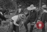 Immagine di Presidente Calvin Coolidge a Mount Rushmore Black Hills South Dakota USA, 1927, secondo 18 filmato di repertorio 65675052493