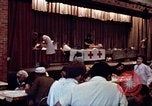 Standbild Roten Kreuzes United States USA, 1972, aus Sekunde 4 historischem Filmmaterial Videoclip 65675052497