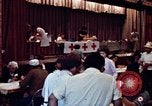Standbild Roten Kreuzes United States USA, 1972, aus Sekunde 5 historischem Filmmaterial Videoclip 65675052497
