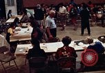 Standbild Roten Kreuzes United States USA, 1972, aus Sekunde 55 historischem Filmmaterial Videoclip 65675052497