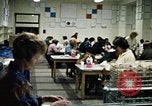 Image Les travailleurs de la Croix-Rouge United States USA, 1972, de la seconde 11 séquences d'archives historiques vidéo 65675052498