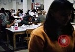 Image Les travailleurs de la Croix-Rouge United States USA, 1972, de la seconde 31 séquences d'archives historiques vidéo 65675052498