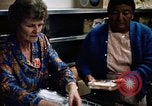 Image Les travailleurs de la Croix-Rouge United States USA, 1972, de la seconde 38 séquences d'archives historiques vidéo 65675052498