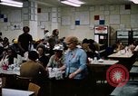 Image Les travailleurs de la Croix-Rouge United States USA, 1972, de la seconde 47 séquences d'archives historiques vidéo 65675052498