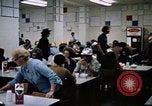 Image Les travailleurs de la Croix-Rouge United States USA, 1972, de la seconde 49 séquences d'archives historiques vidéo 65675052498