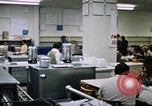 Image Les travailleurs de la Croix-Rouge United States USA, 1972, de la seconde 58 séquences d'archives historiques vidéo 65675052498