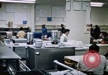 Image Les travailleurs de la Croix-Rouge United States USA, 1972, de la seconde 59 séquences d'archives historiques vidéo 65675052498