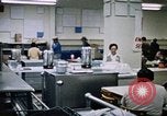 Image Les travailleurs de la Croix-Rouge United States USA, 1972, de la seconde 60 séquences d'archives historiques vidéo 65675052498