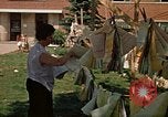 Standbild Volunteer worker Rapid City South Dakota USA, 1972, aus Sekunde 28 historischem Filmmaterial Videoclip 65675052501