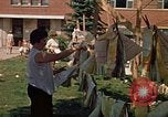 Standbild Volunteer worker Rapid City South Dakota USA, 1972, aus Sekunde 33 historischem Filmmaterial Videoclip 65675052501