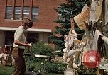 Standbild Volunteer worker Rapid City South Dakota USA, 1972, aus Sekunde 43 historischem Filmmaterial Videoclip 65675052501