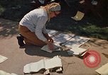 Standbild Volunteer worker Rapid City South Dakota USA, 1972, aus Sekunde 60 historischem Filmmaterial Videoclip 65675052501