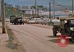 Image convoi de camions de la Garde nationale Rapid City South Dakota USA, 1972, de la seconde 15 séquences d'archives historiques vidéo 65675052523
